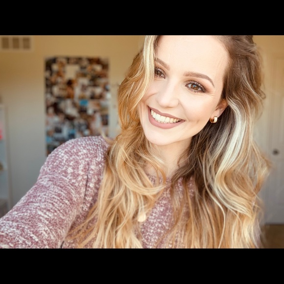 Meet your Posher, Michelly - Picture 1 of 3